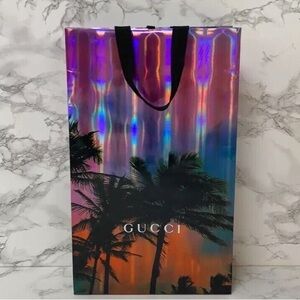 Authentic Limited Edition Gucci 2019 Holiday Gift Bag With Palm Trees 15 x 9 x 3